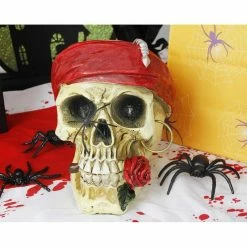 Blue Panda 102-Pack Assorted Plastic Spiders - The Ultimate Scary Halloween Party Decoration, Goodie Bag Favors, Trick Or Treat Prank Toys, Black, 3 Sizes